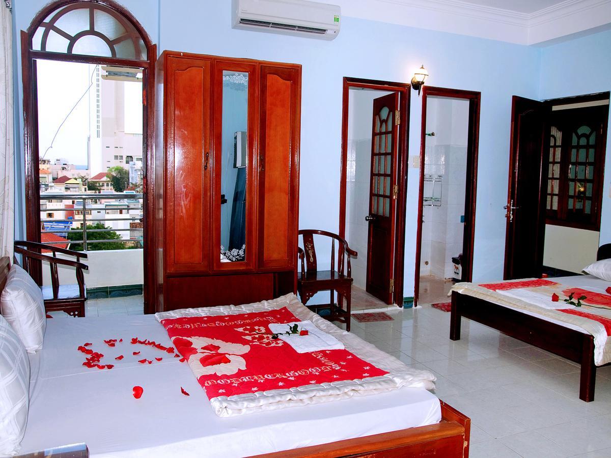 Queen 3 Hotel Нячанг Экстерьер фото