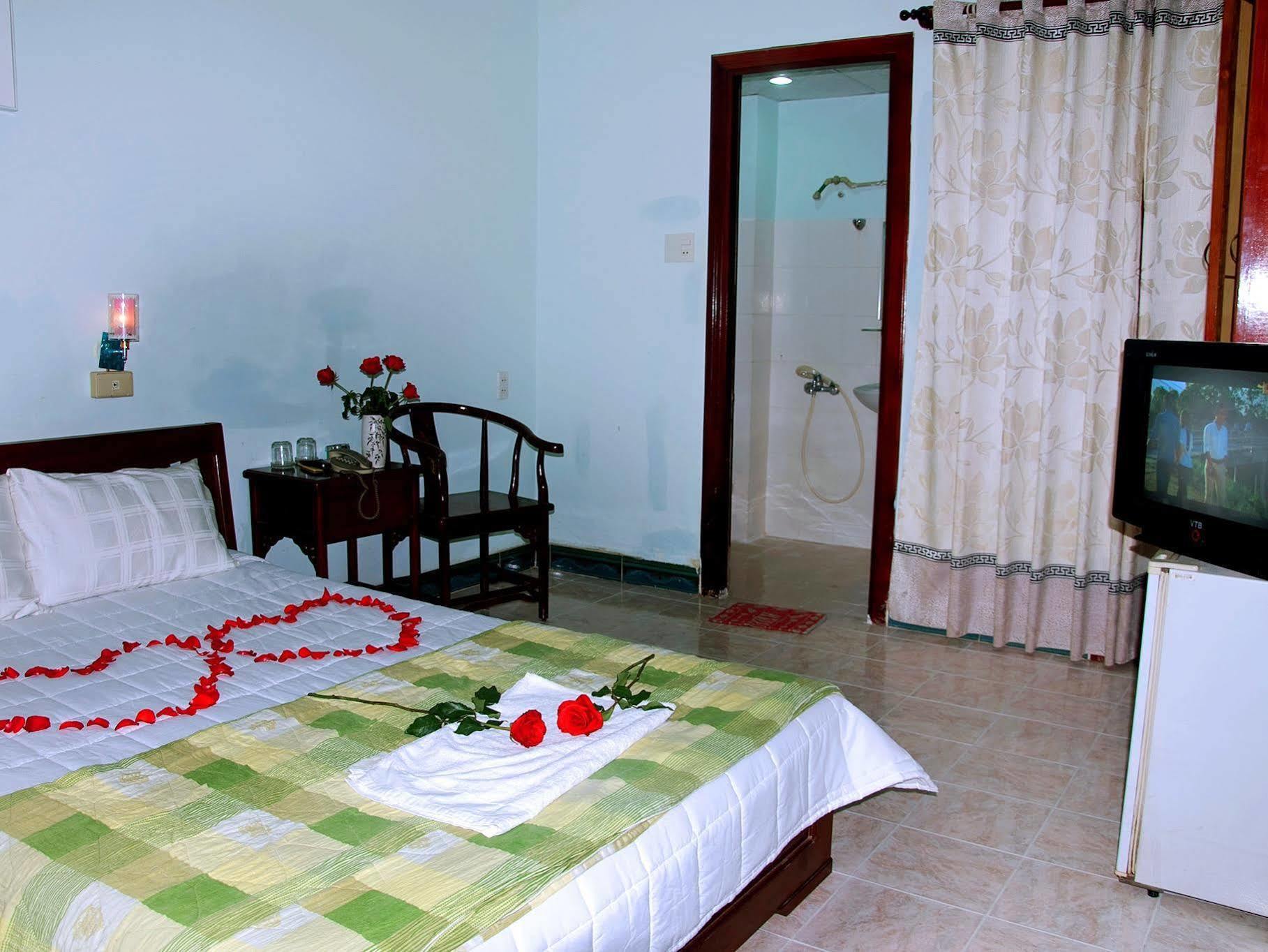 Queen 3 Hotel Нячанг Экстерьер фото